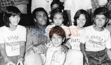 muhammad-ali-with-young-fans_20100329_1784000512